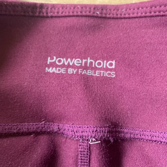Fabletics define mid rise Capri leggings - Picture 9 of 11